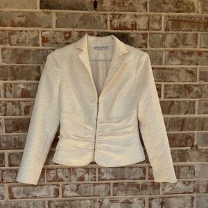 Maggie London Cream Quilted Ruched Tailored Zipper Jacket